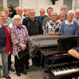 Hobro Bykor synger koncert i Snæbum Forsamlingshus